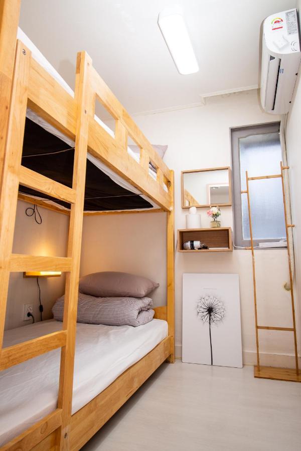 Yab-Guesthouse, Femaleonly, Foreignonly Seoel Buitenkant foto