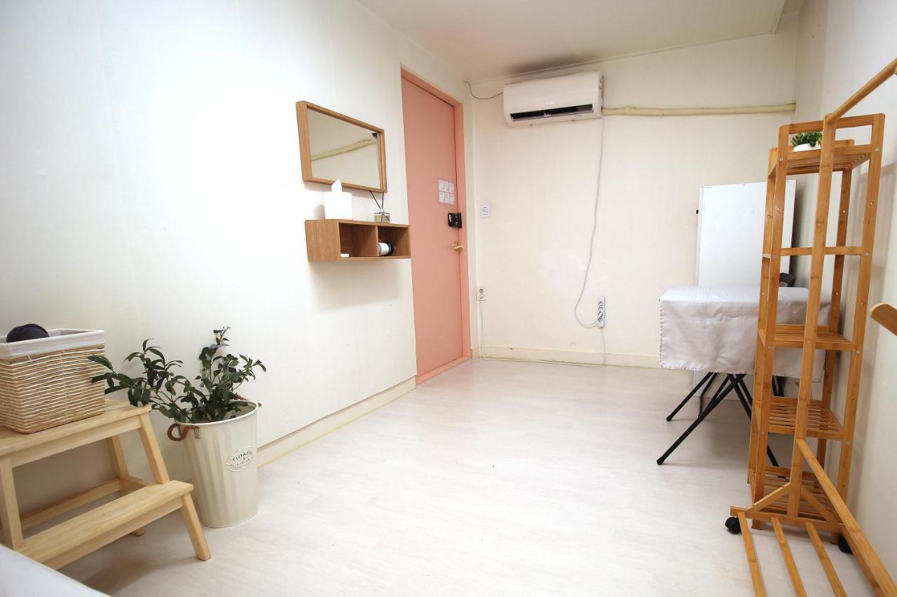 Yab-Guesthouse, Femaleonly, Foreignonly Seoel Buitenkant foto