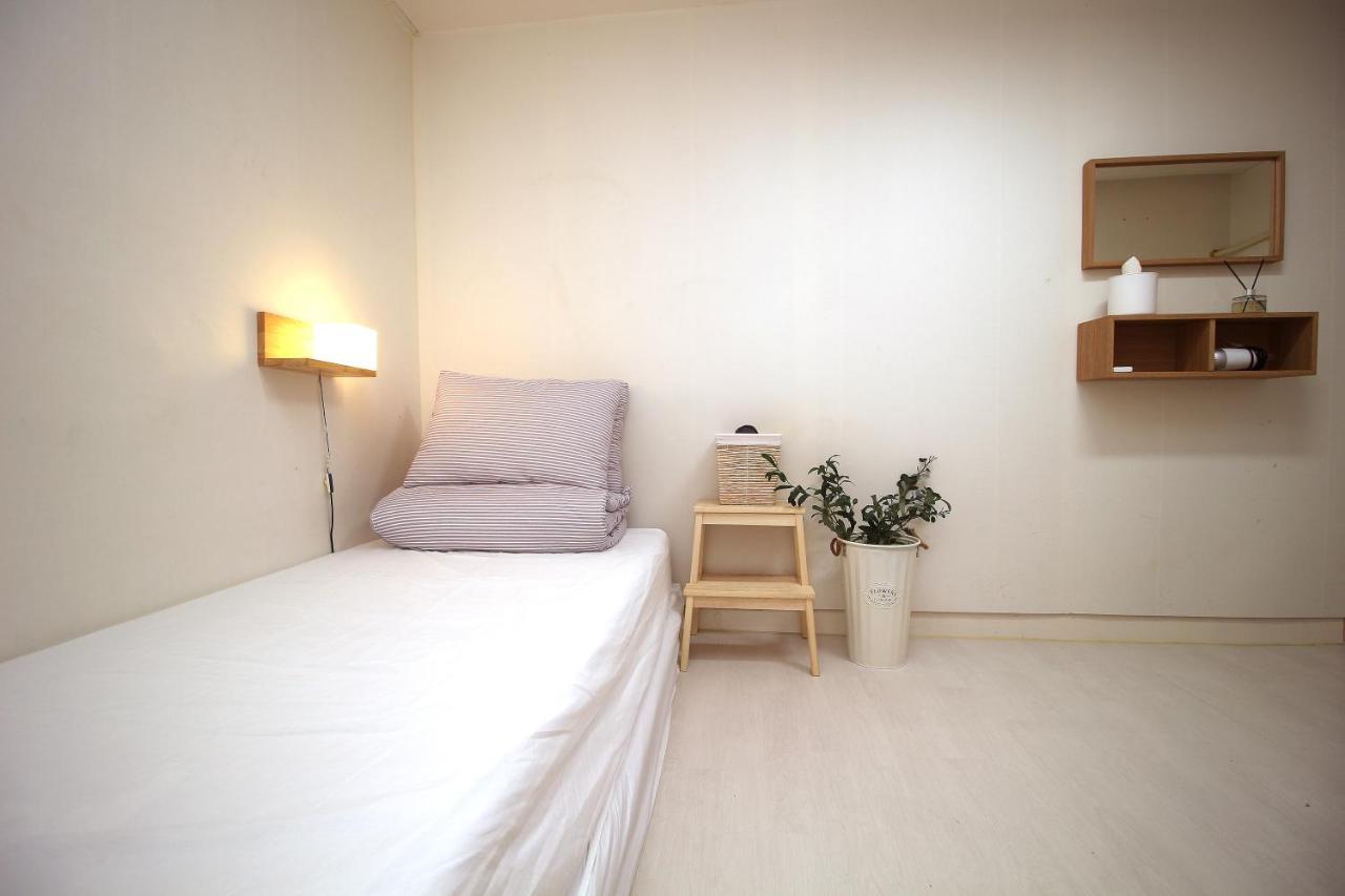 Yab-Guesthouse, Femaleonly, Foreignonly Seoel Buitenkant foto