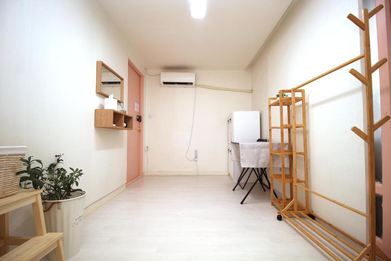 Yab-Guesthouse, Femaleonly, Foreignonly Seoel Buitenkant foto