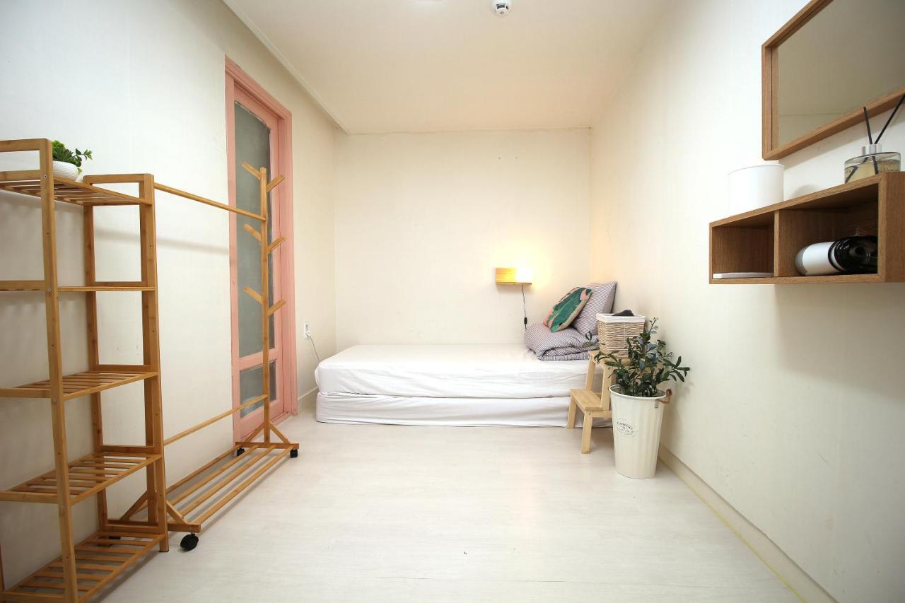 Yab-Guesthouse, Femaleonly, Foreignonly Seoel Buitenkant foto