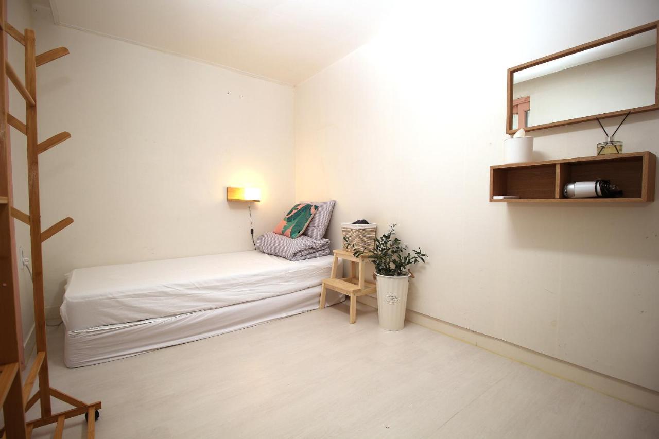 Yab-Guesthouse, Femaleonly, Foreignonly Seoel Buitenkant foto