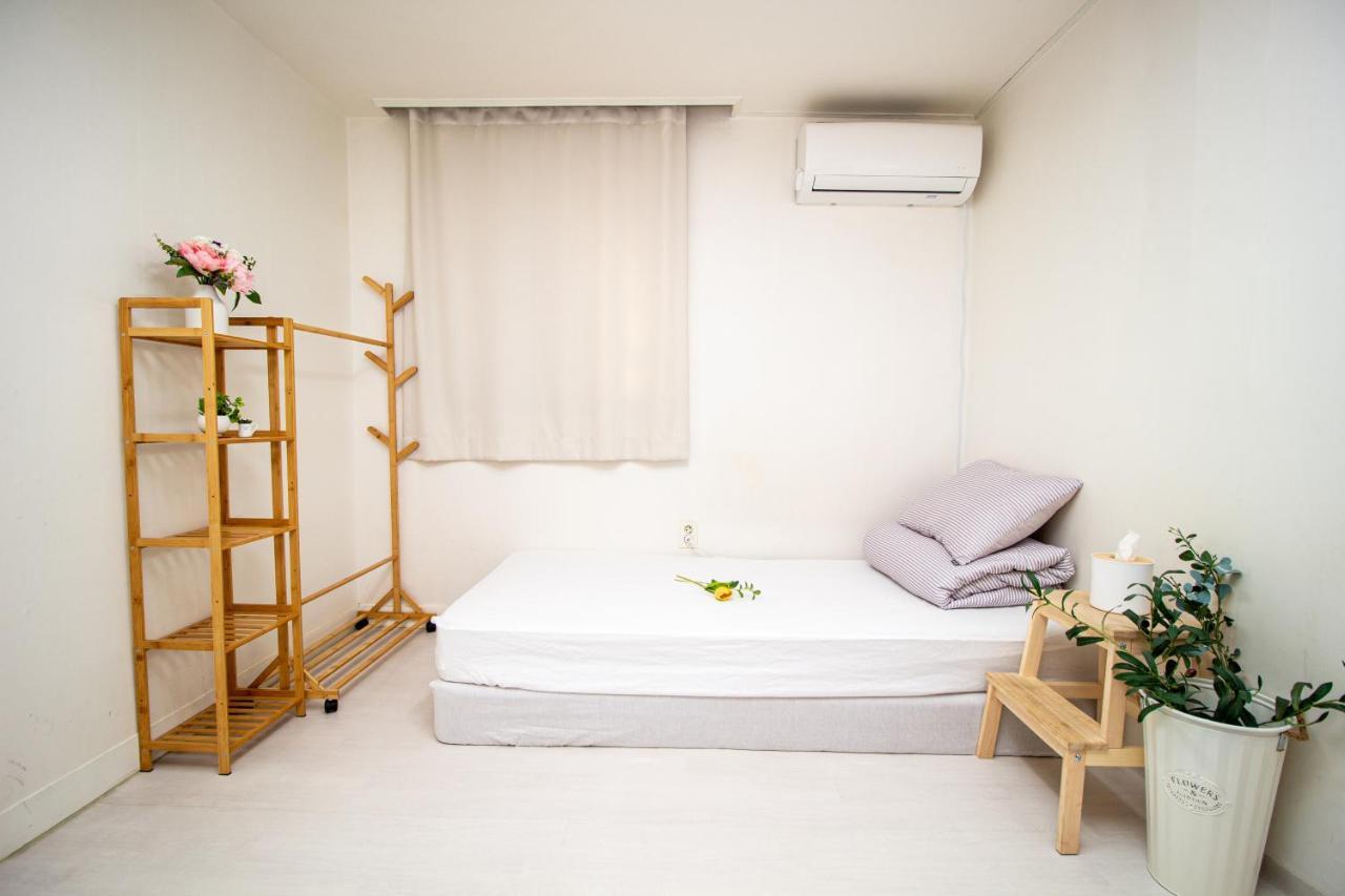 Yab-Guesthouse, Femaleonly, Foreignonly Seoel Buitenkant foto